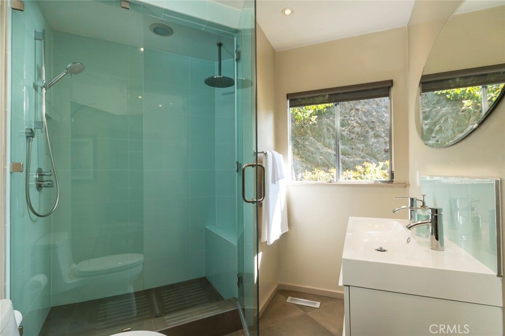 2770 Mira Vista Drive, Glendale, CA 91208 2770 Mira Vista Drive, Glendale, CA 91208
