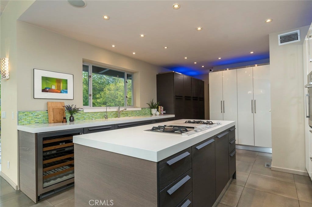 2770 Mira Vista Drive, Glendale, CA 91208 2770 Mira Vista Drive, Glendale, CA 91208