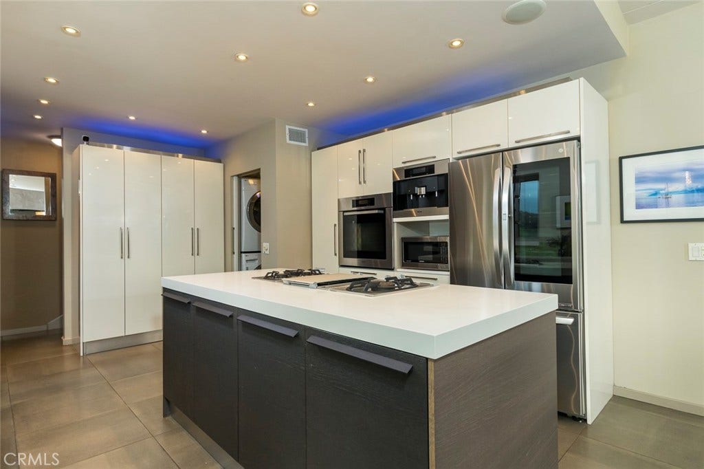 2770 Mira Vista Drive, Glendale, CA 91208 2770 Mira Vista Drive, Glendale, CA 91208