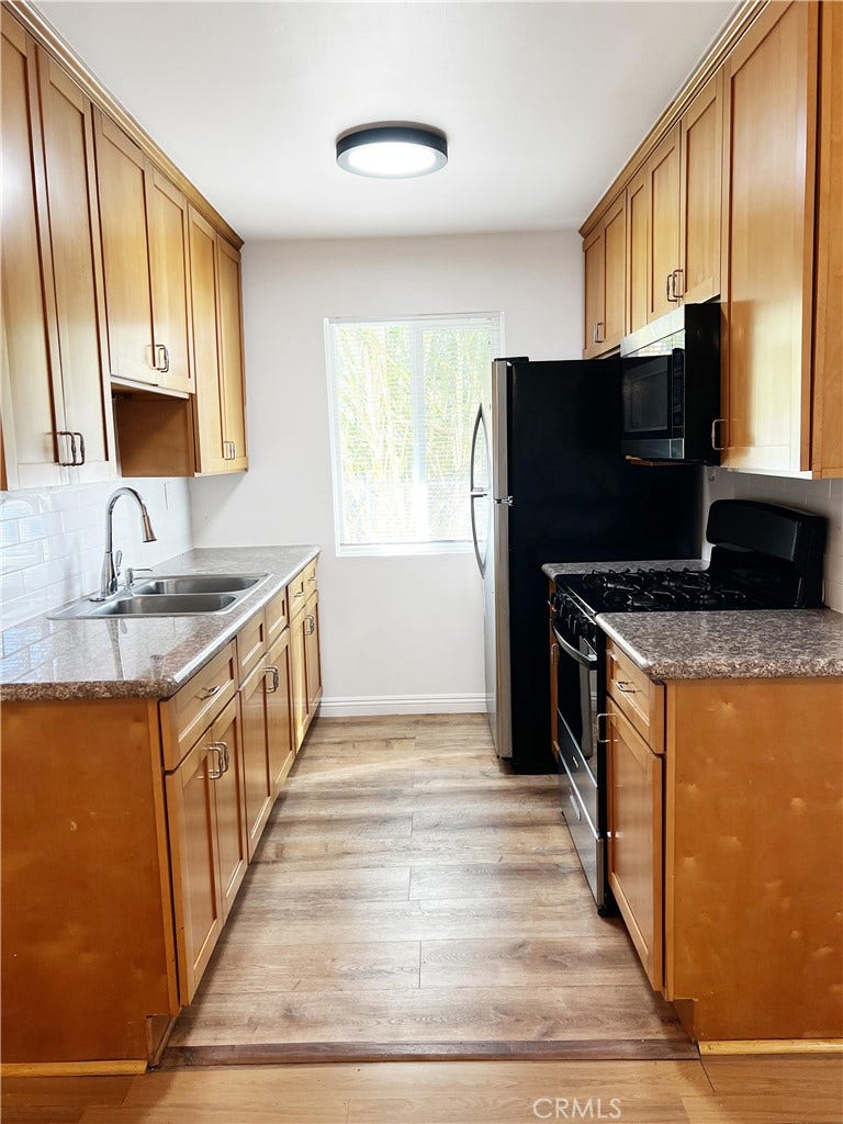 615 Fischer Street, #1, Glendale, CA 91205 Kitchen