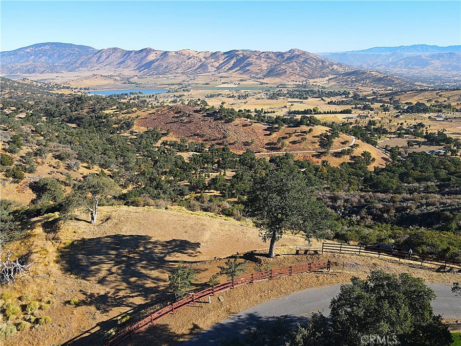 Property photo for 0 Zurich Drive, Tehachapi, CA
