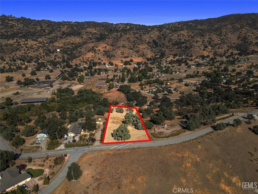Property photo for 26981 Oakflat, Tehachapi, CA
