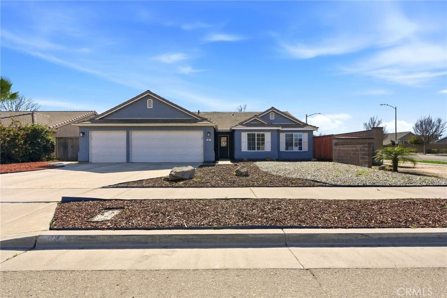 Property photo for 865 Avalon Drive, Lemoore, CA