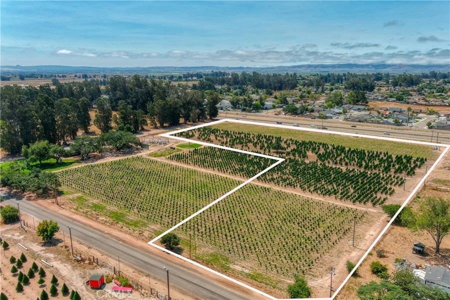 Property photo for 564 S Oak Glen, Nipomo, CA