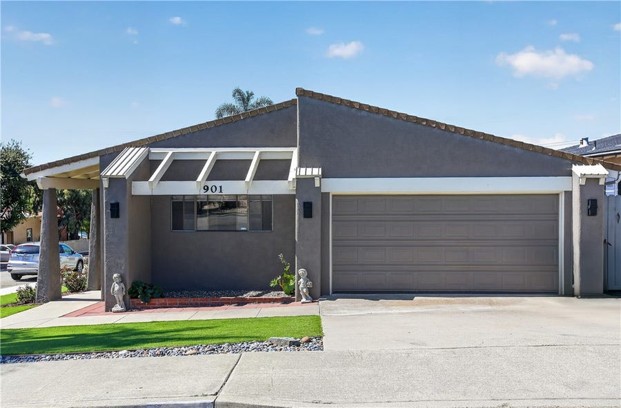 Property photo for 901 Visalia Street, Pismo Beach, CA