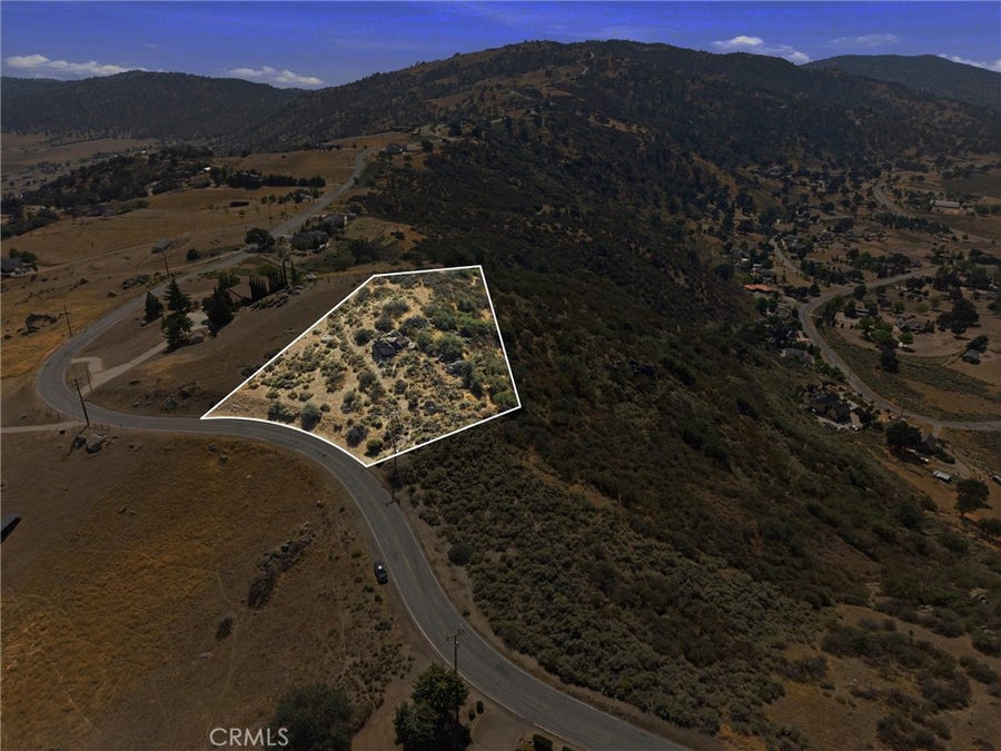 Property photo for 26541 Skyline Drive, Tehachapi, CA
