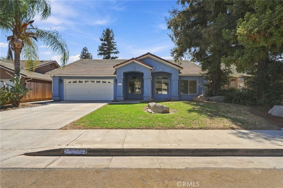 Property photo for 4029 E Meadow, Visalia, CA