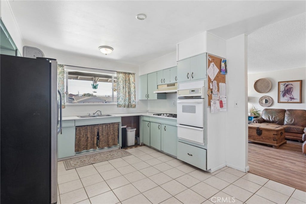 2053 Lockwood, Santa Maria, CA 93455 Kitchen