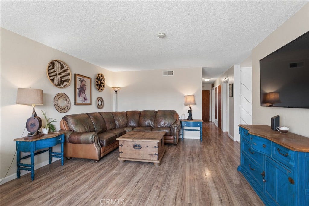 2053 Lockwood, Santa Maria, CA 93455 Living room