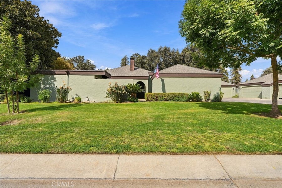 Property photo for 2950 W Border Links Drive, Visalia, CA