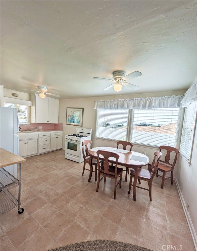 572 Harloe Avenue, Pismo Beach, CA 93449 572 Harloe Avenue, Pismo Beach, CA 93449