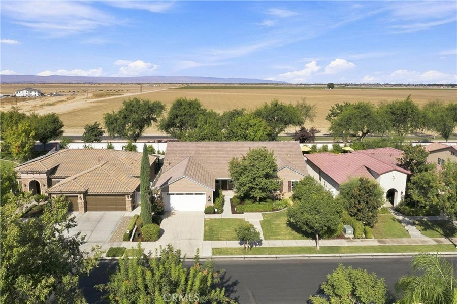 Property photo for 3113 Barrowby, Bakersfield, CA