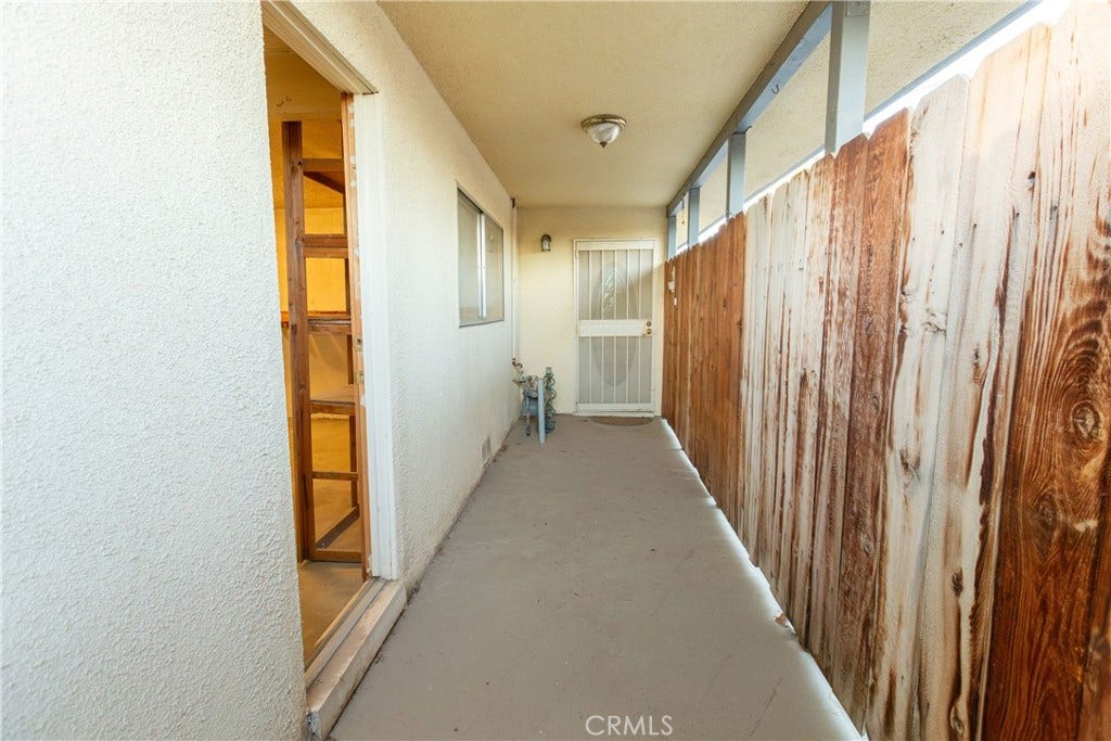 2440 E Howard, Visalia, CA 93292 2440 E Howard, Visalia, CA 93292