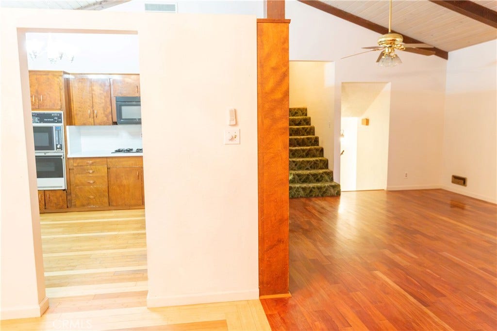 2440 E Howard, Visalia, CA 93292 2440 E Howard, Visalia, CA 93292