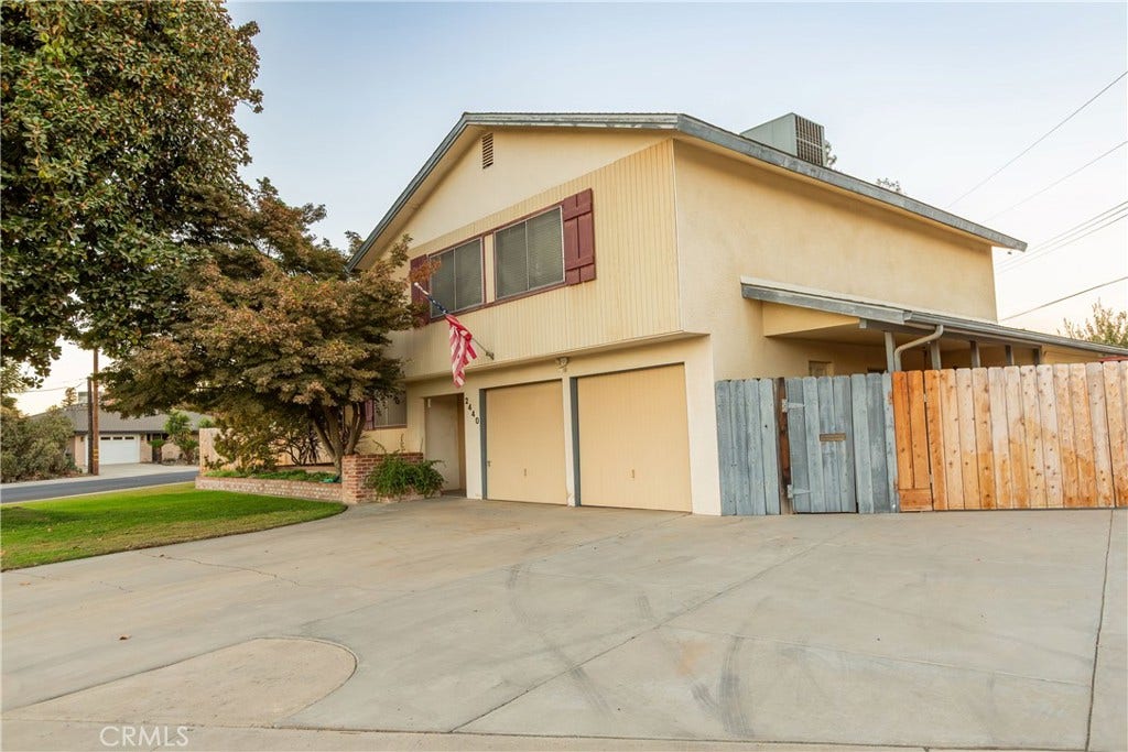 2440 E Howard, Visalia, CA 93292 2440 E Howard, Visalia, CA 93292