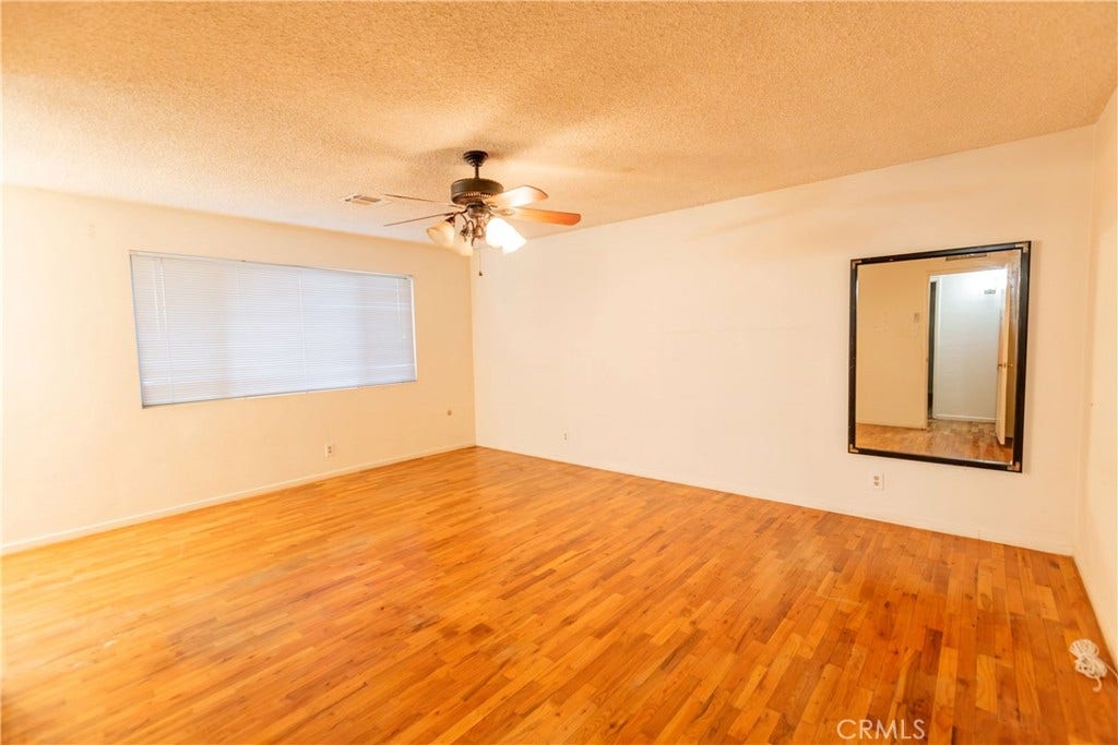 2440 E Howard, Visalia, CA 93292 2440 E Howard, Visalia, CA 93292