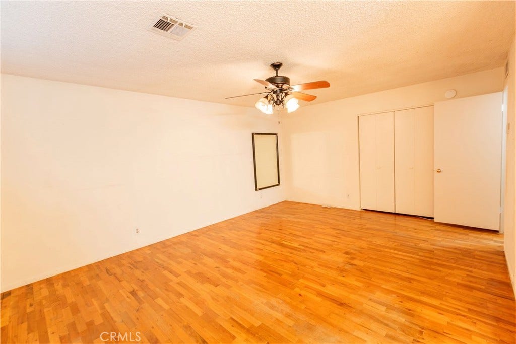 2440 E Howard, Visalia, CA 93292 2440 E Howard, Visalia, CA 93292