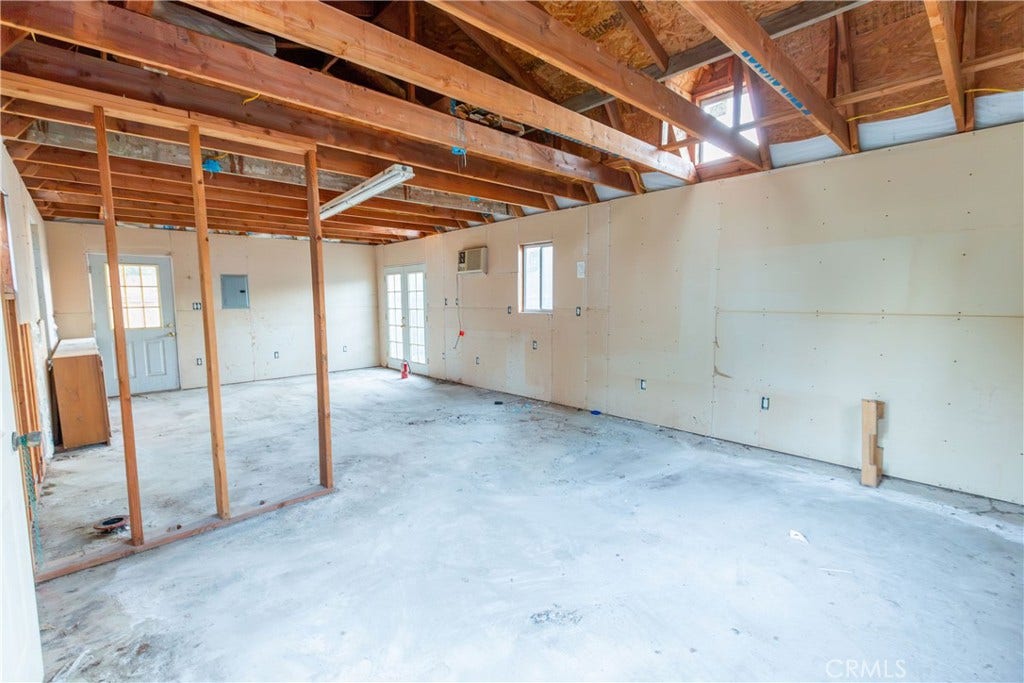 2440 E Howard, Visalia, CA 93292 2440 E Howard, Visalia, CA 93292