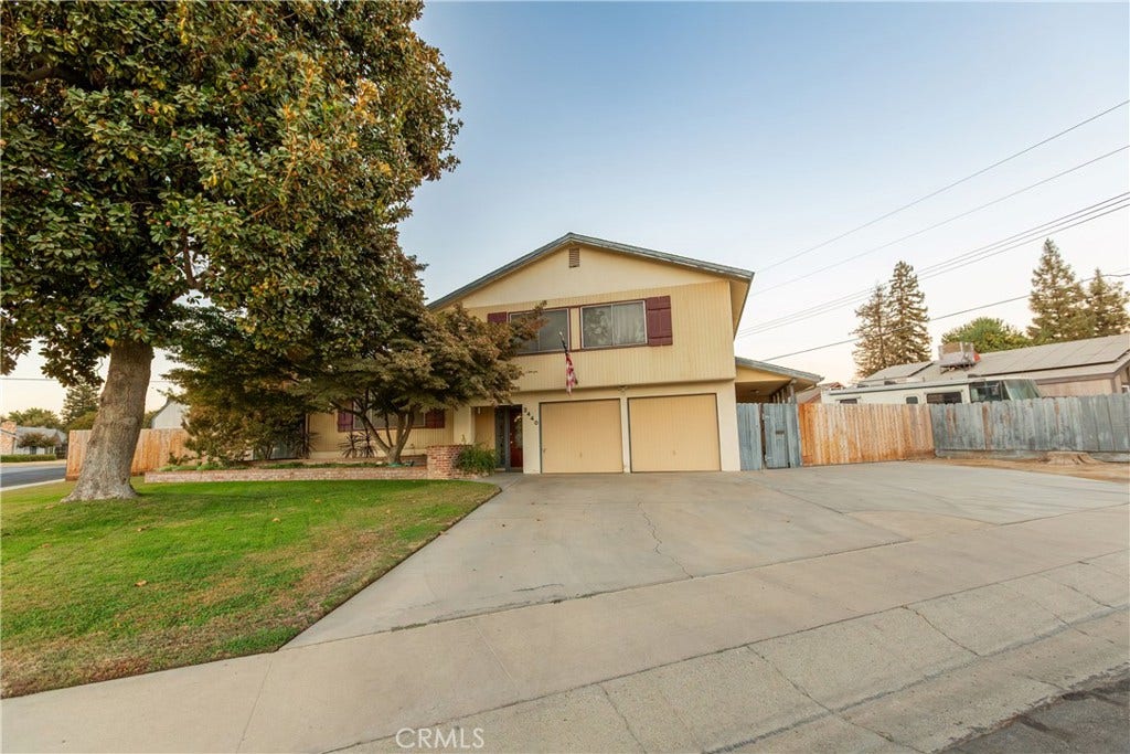 2440 E Howard, Visalia, CA 93292 2440 E Howard, Visalia, CA 93292