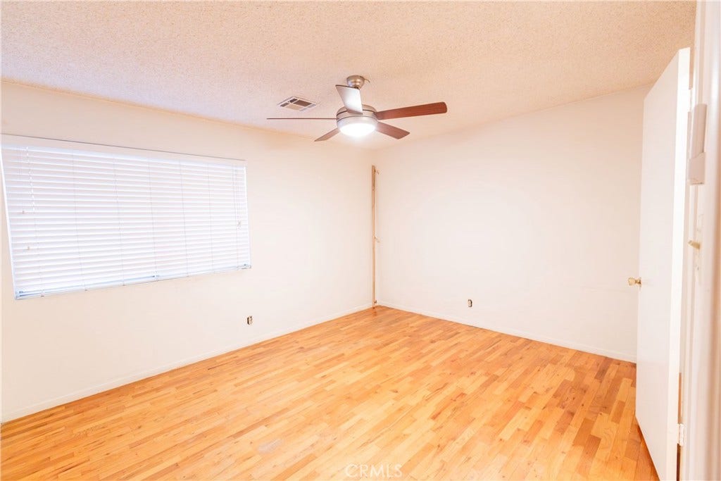2440 E Howard, Visalia, CA 93292 2440 E Howard, Visalia, CA 93292