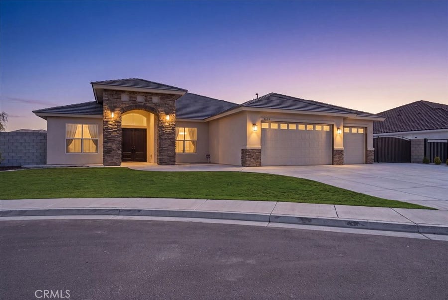 Property photo for 16513 Starview Court, Bakersfield, CA