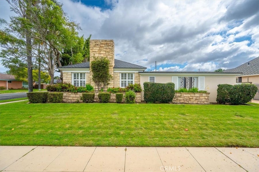 Property photo for 300 E Las Flores, Santa Maria, CA