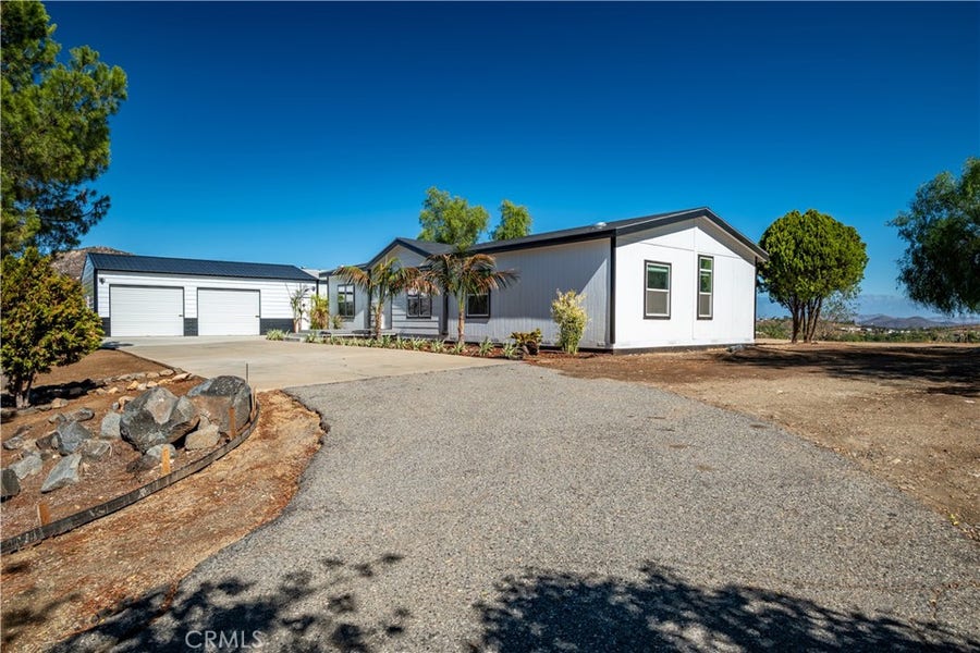 Property photo for 33310 Homestead Lane, Wildomar, CA