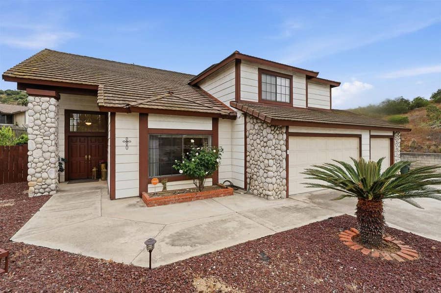 Property photo for 425 Avenida Abajo, El Cajon, CA