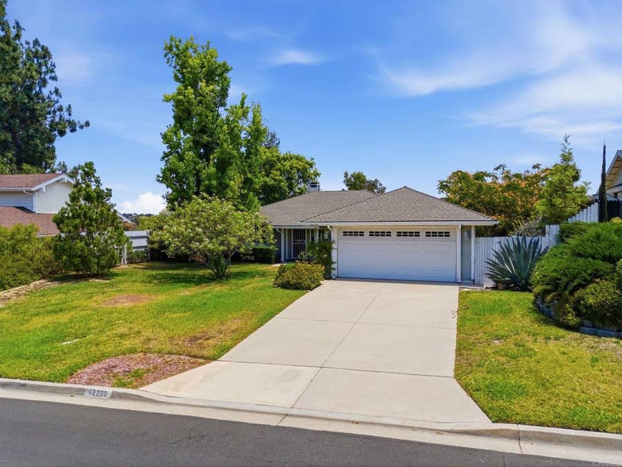 Property photo for 42230 Cosmic Dr, Temecula, CA