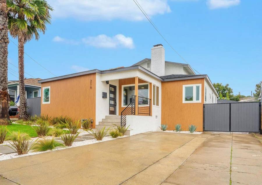 Property photo for 219 W Acacia Ave, El Segundo, CA