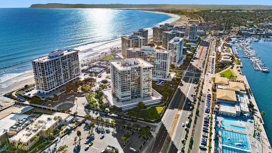 Property photo for 1820 Avenida Del Mundo, #506, Coronado, CA