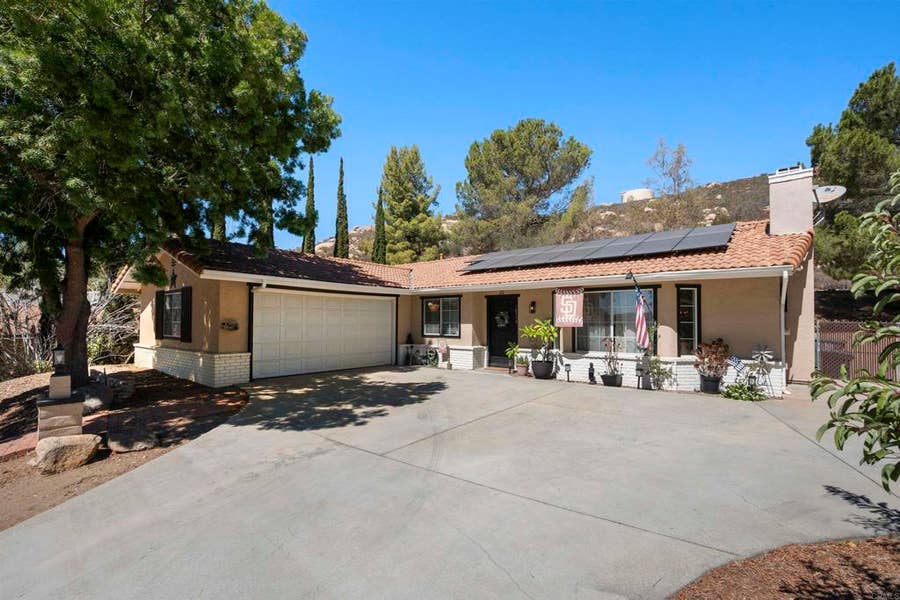 Property photo for 16734 Georgios Way, Ramona, CA