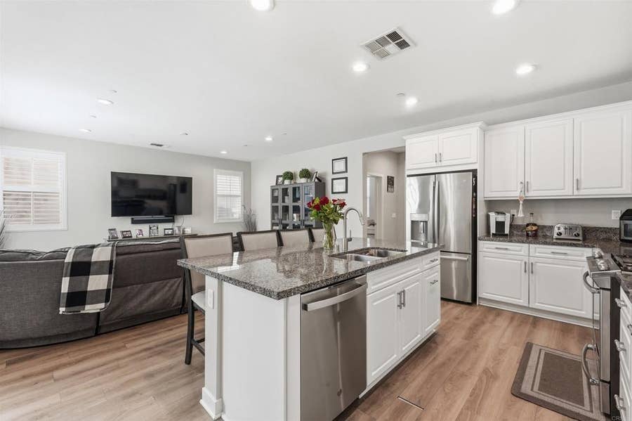 Property photo for 2044 Avenida Andanza, Chula Vista, CA