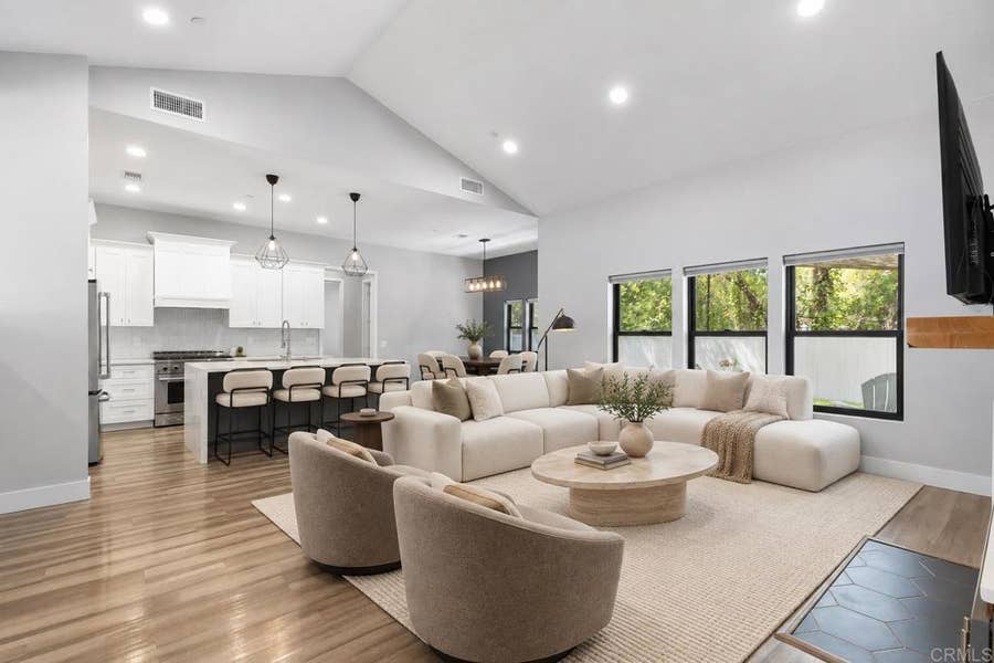 Property photo for 25812 Willow Lane, Escondido, CA