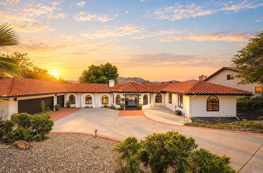 Property photo for 15647 Calistoga Dr, Ramona, CA