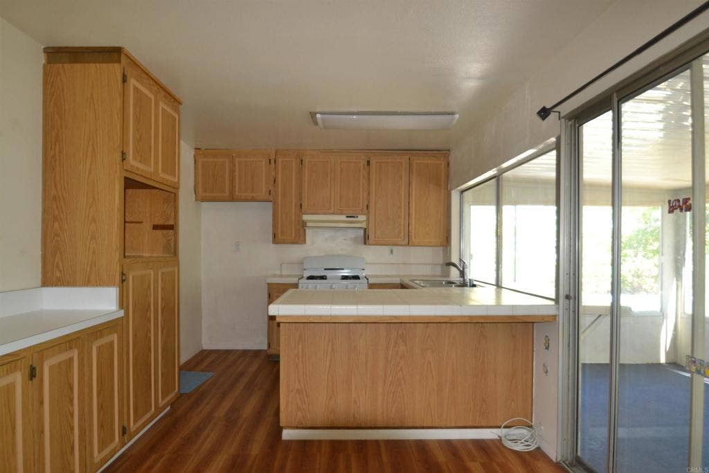 10343 Woodwayne Drive, Santee, CA 92071 10343 Woodwayne Drive, Santee, CA 92071