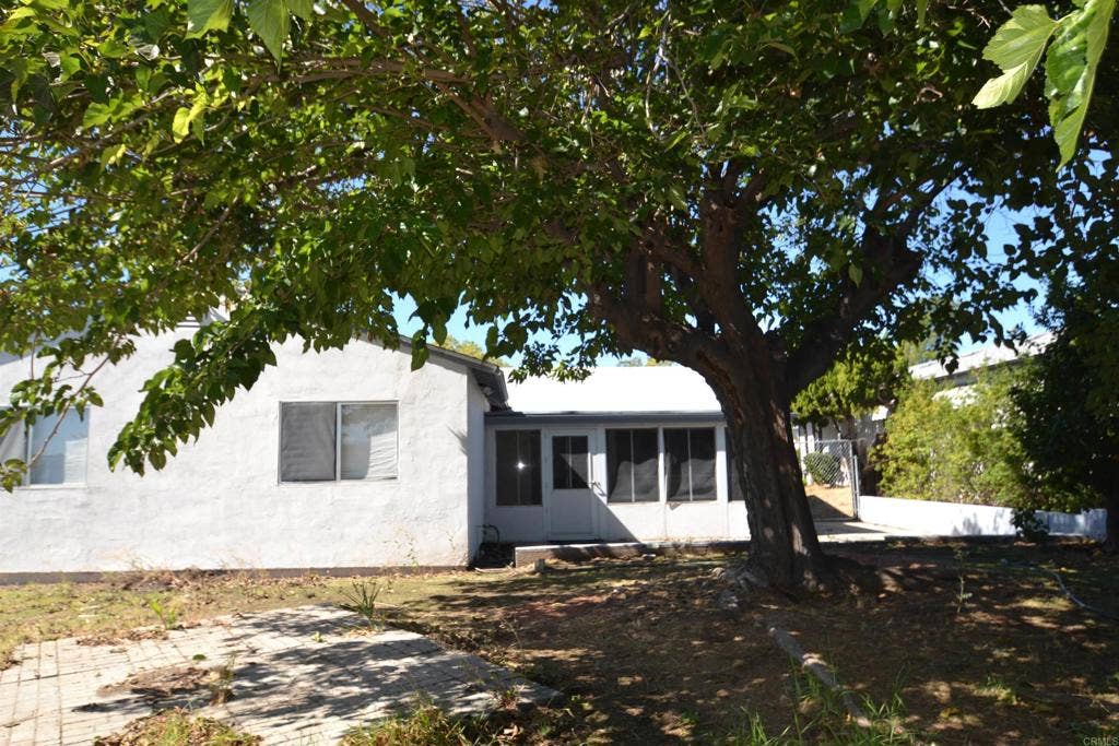 10343 Woodwayne Drive, Santee, CA 92071 10343 Woodwayne Drive, Santee, CA 92071