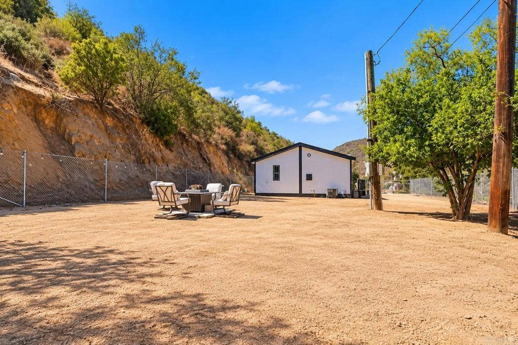 1020 Silverbrook Drive, El Cajon, CA 92019 1020 Silverbrook Drive, El Cajon, CA 92019