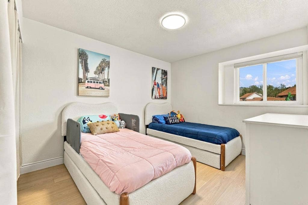 2343 Fair Oak Ct, Escondido, CA 92026