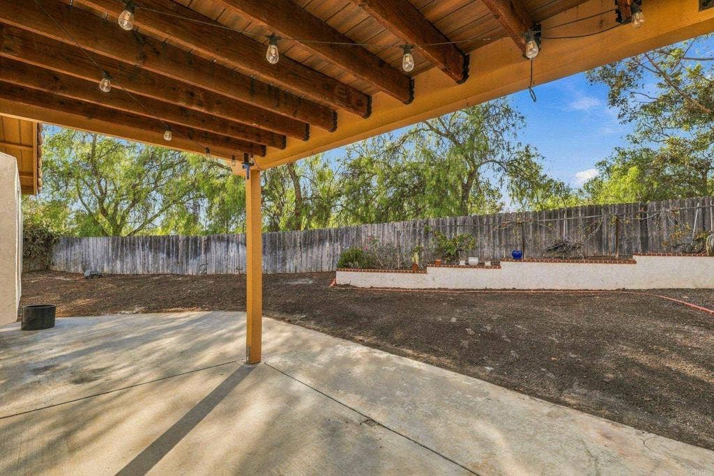 2343 Fair Oak Ct, Escondido, CA 92026