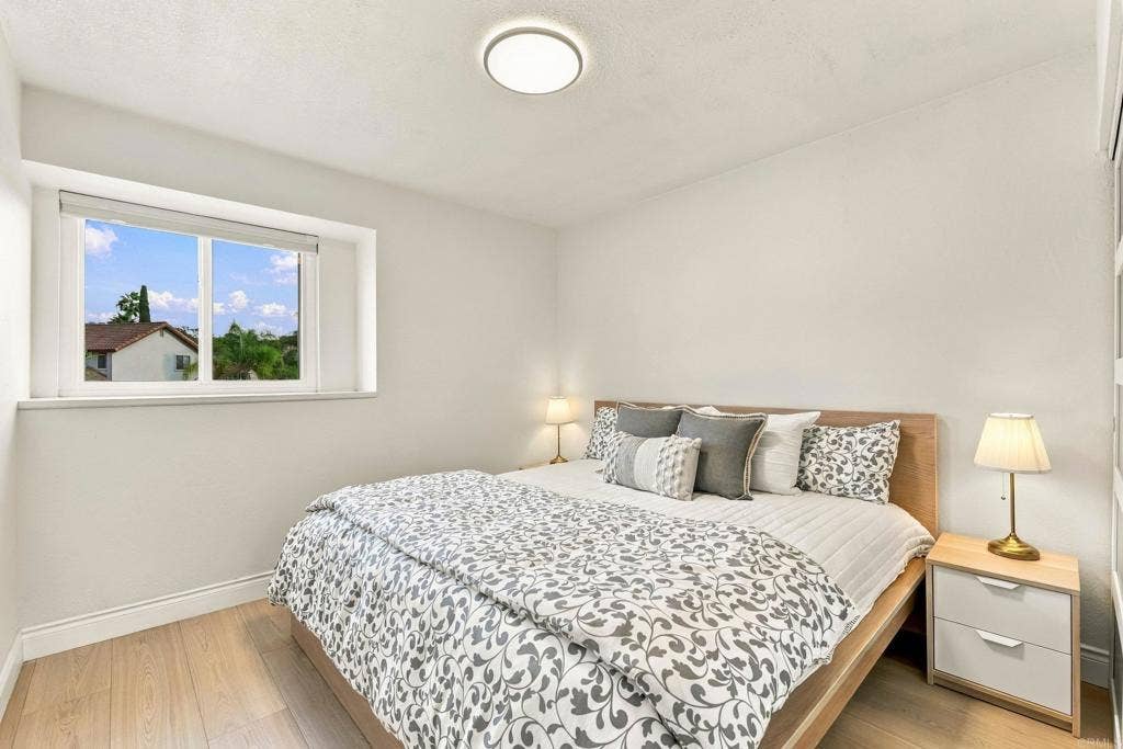 2343 Fair Oak Ct, Escondido, CA 92026