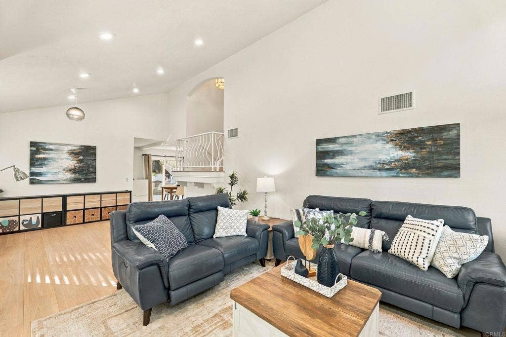 2343 Fair Oak Ct, Escondido, CA 92026