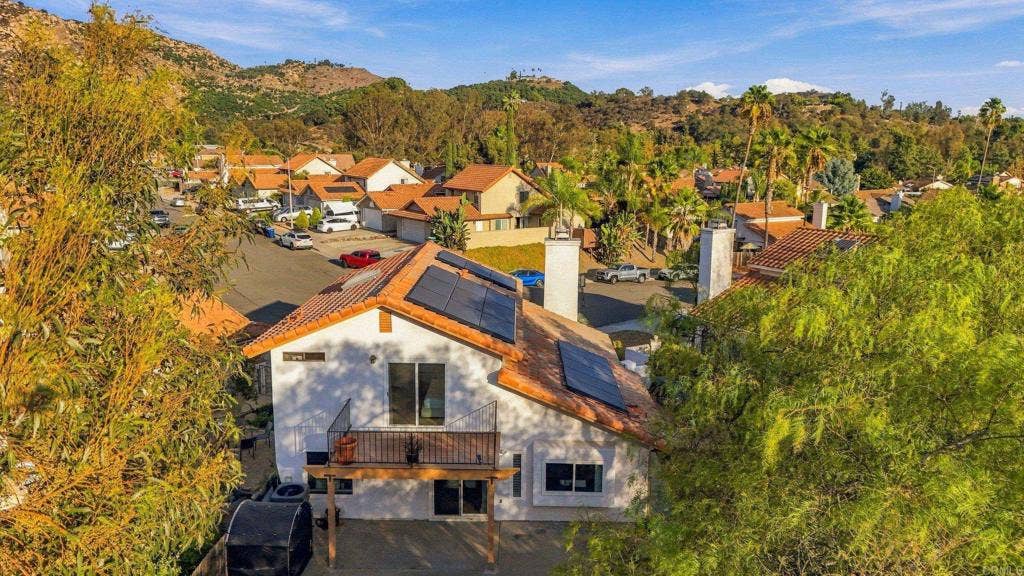 2343 Fair Oak Ct, Escondido, CA 92026