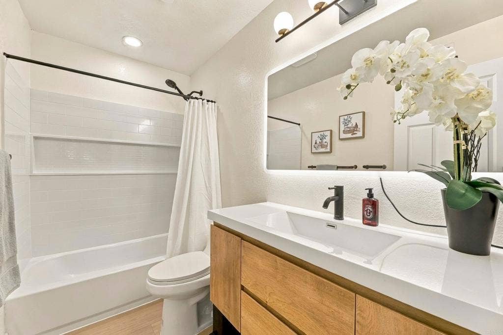 2343 Fair Oak Ct, Escondido, CA 92026