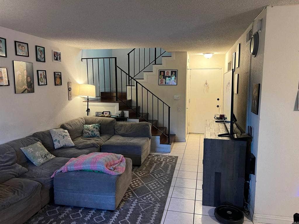 1908 Hawaii, West Covina, CA 91792 1908 Hawaii, West Covina, CA 91792
