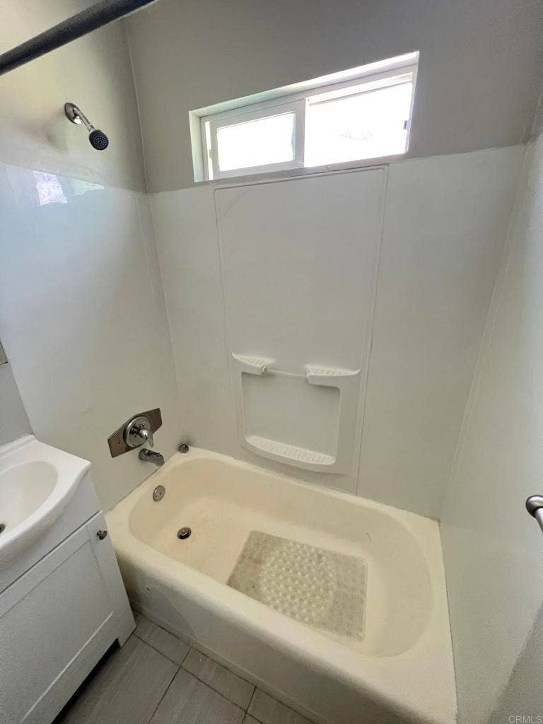 527 Dewey Street, San Diego, CA 92113 527 Dewey Street, San Diego, CA 92113