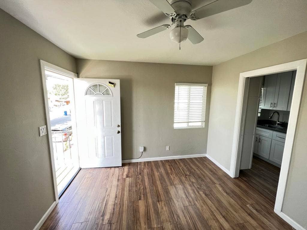 527 Dewey Street, San Diego, CA 92113 527 Dewey Street, San Diego, CA 92113