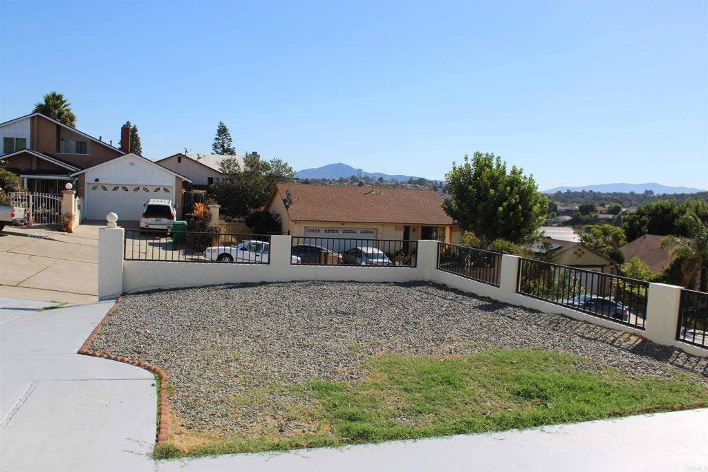 1444 Honeysuckle Lane, San Diego, CA 92114