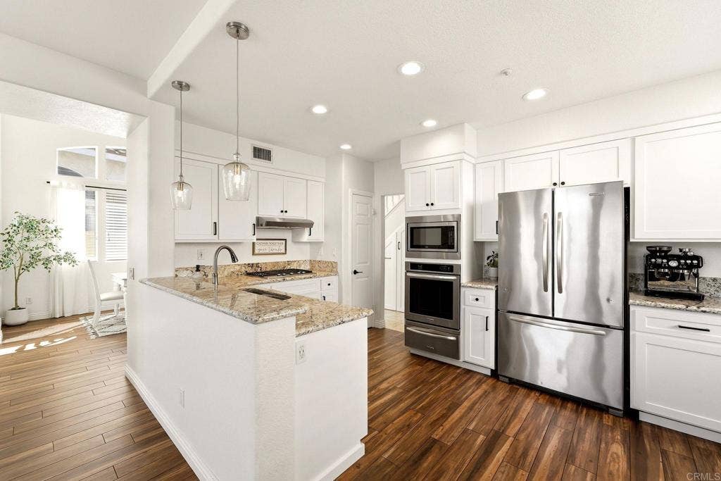 2467 Rock View, Escondido, CA 92026