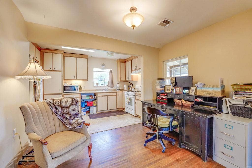 12732 Castle Court Drive, Lakeside, CA 92040